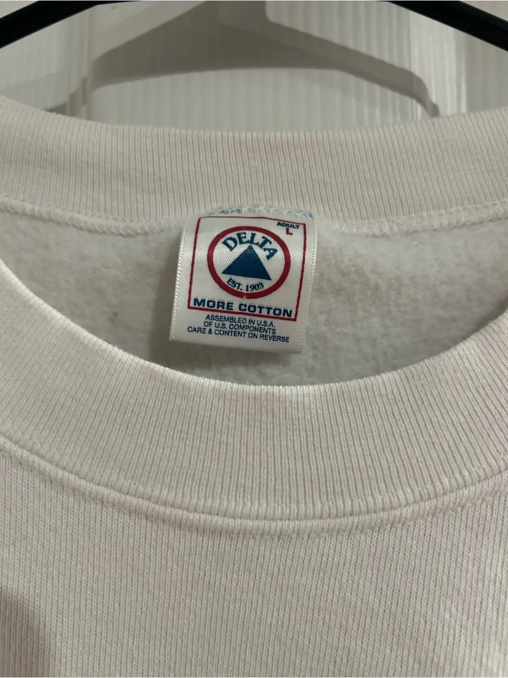 Realtree White Crewneck Sweatshirt with Bass Fishing Graphic